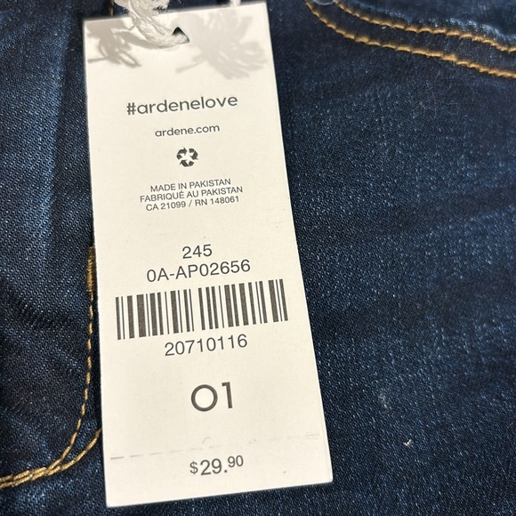 Ardene denim Bermuda shorts. High-rise. - Picture 5 of 5